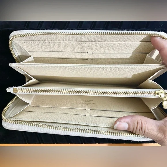 Louis Vuitton Damier Azur Canvas Wallet EXCELLENT CONDITION!! - Picture 3 of 15